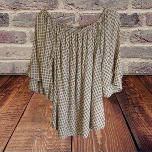 Luscana Large layered bell sleeve viscose tan 3/4 sleeve boho woman's top. Fall - Picture 1 of 1